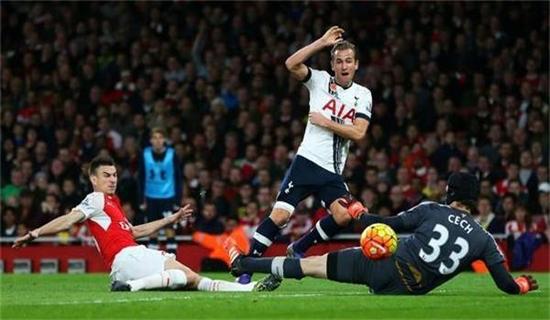 士站出来予 士站出来予